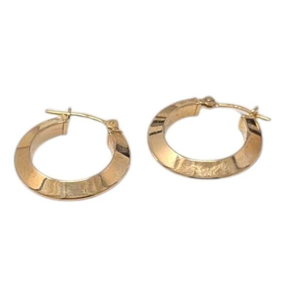 14K Yellow Gold Faceted Hoop Earrings – Italy Marked, 1.02g, 20mm Diameter - Picture 1 of 4